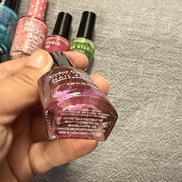 Colorful Nail Polish Set - Picture 10 of 10